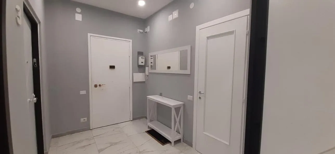 Carelli 9 Apartments 3 Naples